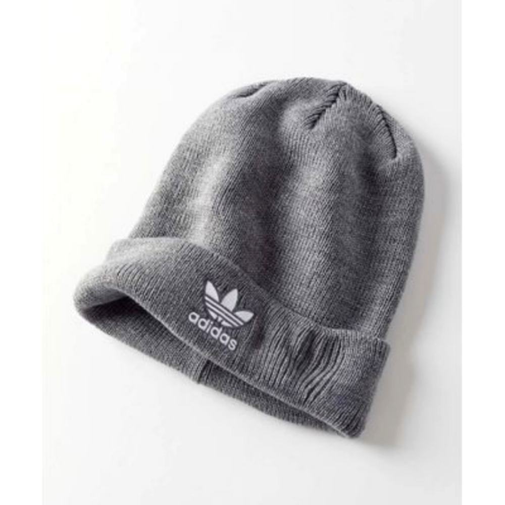 NWT Adidas cuff beanie in grey